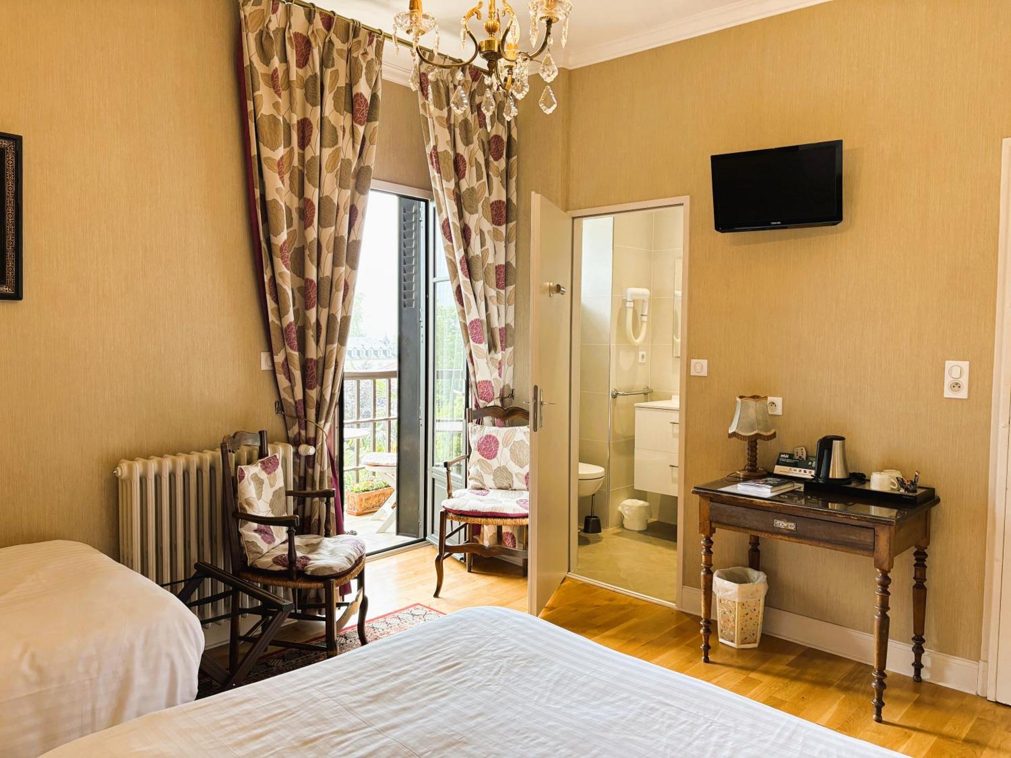 Logis Hotel Beau Site Argeles-Gazost Exterior photo